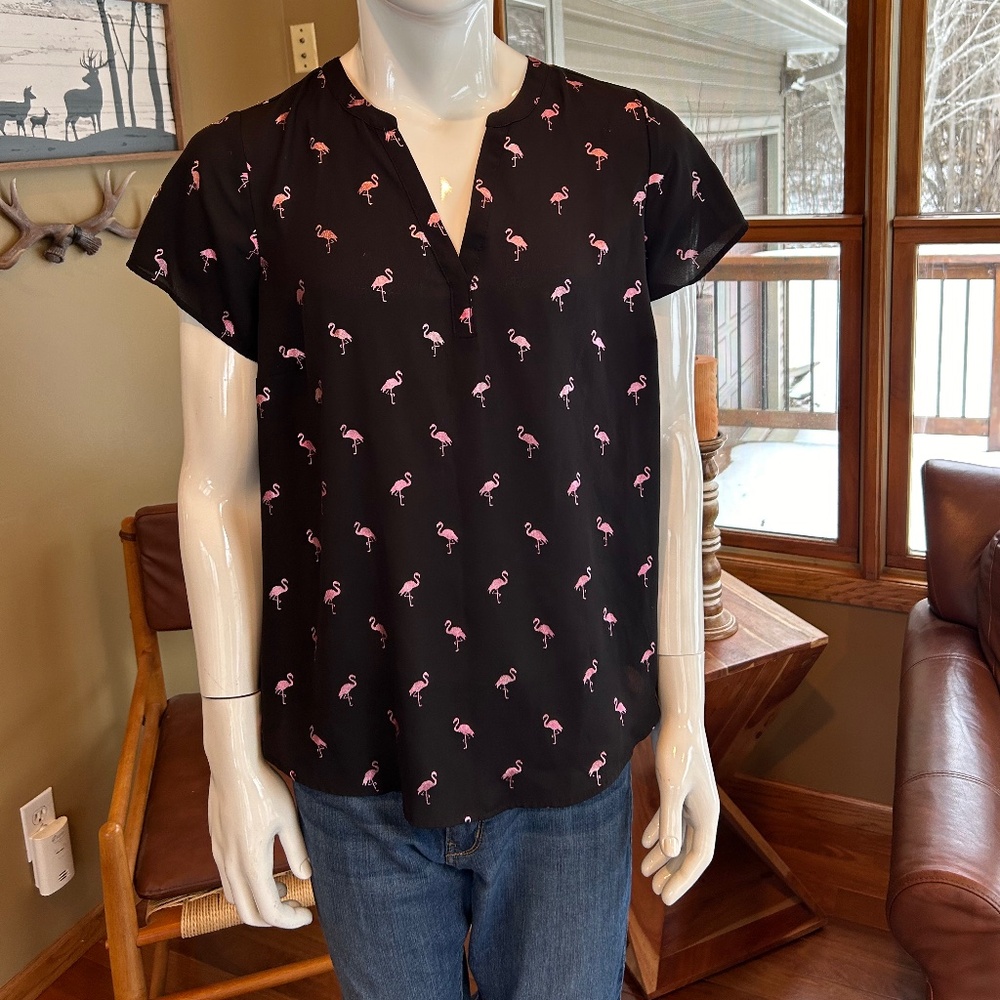 TORRID Black w/Shiny Pink Flamingos Super Cute Blouse 1X Like New
